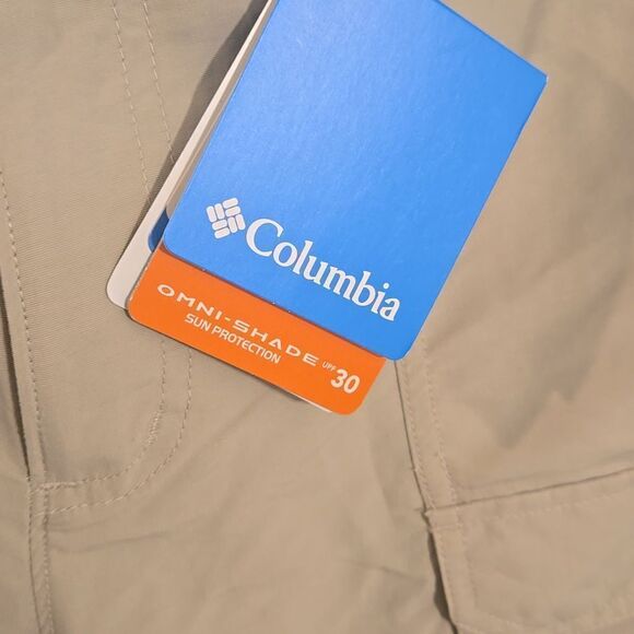 Columbia Men's Tan Cargo Shorts - Picture 2 of 8